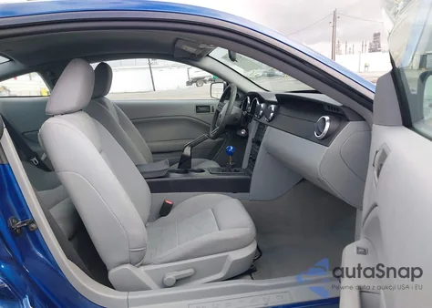 2007 Ford Mustang V6 Deluxe/V6 Premium from USA, damaged, VIN 1ZVFT80N975255171